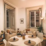 Walk'in Sodre Hostel