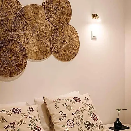 Walk'in Sodré Hostal *